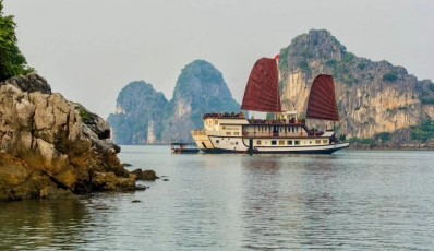 Croisière Dragon Pearl - Guide de voyage dans la baie d’Halong pour une croisière en jonque chinoise
